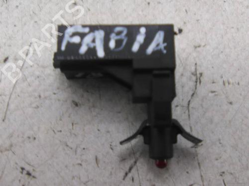 Used Electronic module Electronic module SKODA FABIA III (NJ3) 1.0 TSI (95 hp) 19833595 19833595