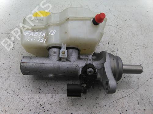Used Brake master cylinder Brake master cylinder 19833632 19833632