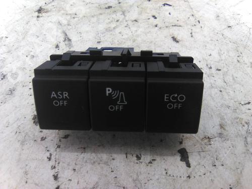 Used Switch Switch PEUGEOT 508 SW I (8E_) 1.6 BlueHDi 120 (120 hp) 19834695 19834695