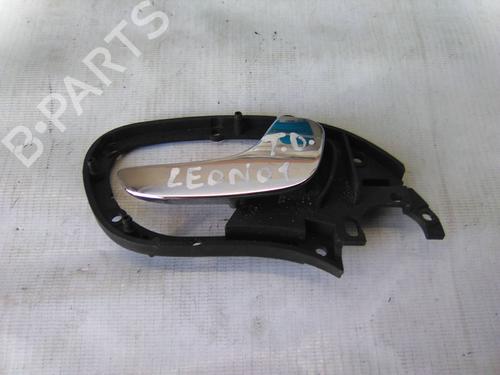 Used Rear right interior door handle Rear right interior door handle SEAT LEON (1M1) 1.6 (100 hp) 19835110 19835110