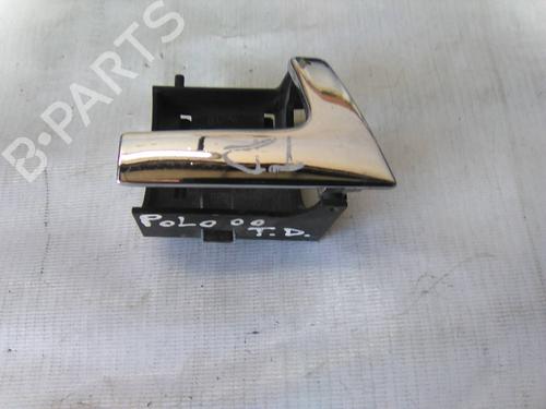 Used Rear right interior door handle Rear right interior door handle 19835128 19835128