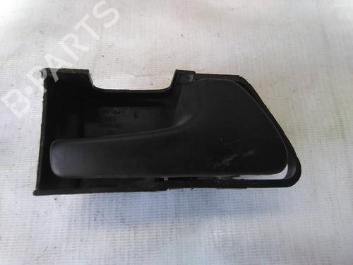 Used Rear right interior door handle Rear right interior door handle VW GOLF III (1H1) 1.4 (55 hp) 19835136 19835136