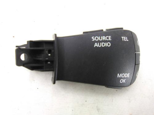 Used Steering wheel controls Steering wheel controls RENAULT GRAND SCÉNIC IV (R9_) 1.5 dCi 110 (R9A3) (110 hp) 19835203 19835203