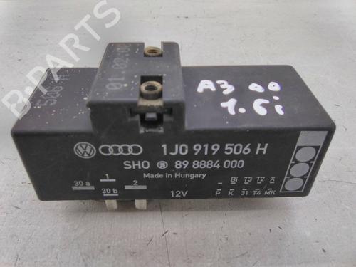Used Electronic module Electronic module AUDI A3 (8L1) 1.6 (101 hp) 19835318 19835318