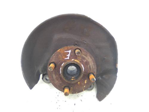 Used Left front steering knuckle Left front steering knuckle TOYOTA COROLLA Estate (_E10_) 1.3 XLI (EE101_, EE101R) (75 hp) 19837588 19837588