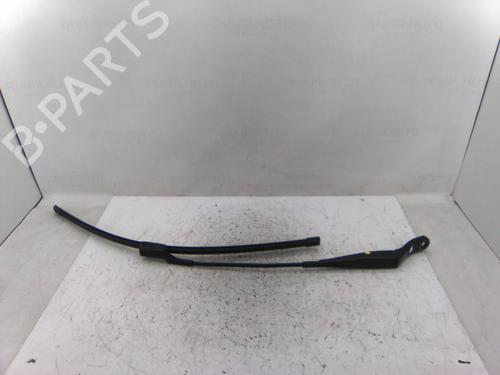 Used Front windshield wiper arm Front windshield wiper arm CITROËN C3 III (SX) 1.6 BlueHDi 100 (99 hp) 19837907 19837907