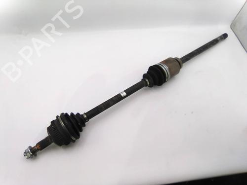 Used Right front driveshaft Right front driveshaft RENAULT MASTER II Bus (JD) 2.5 dCi (JD01, JD0Y, JD11, JD1W, JD1Y) (146 hp) 20062498 20062498