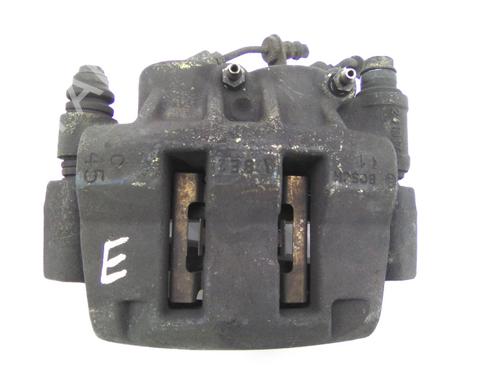 Used Left front brake caliper Left front brake caliper RENAULT MASTER II Bus (JD) 2.5 dCi (JD01, JD0Y, JD11, JD1W, JD1Y) (146 hp) 19837935 19837935