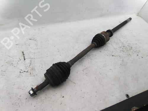 Used Right front driveshaft Right front driveshaft RENAULT MASTER II Bus (JD) 2.5 dCi (JD01, JD0Y, JD11, JD1W, JD1Y) (146 hp) 19837970 19837970