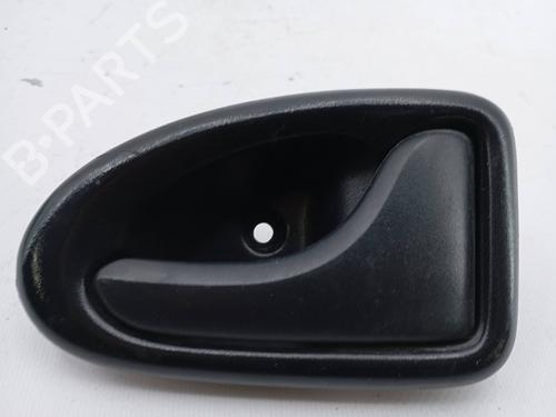 Used Front right interior door handle Front right interior door handle 19837999 19837999