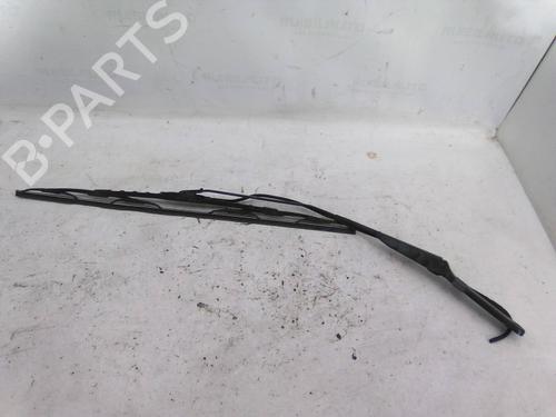 Used Front windshield wiper arm Front windshield wiper arm RENAULT MASTER II Bus (JD) 2.5 dCi (JD01, JD0Y, JD11, JD1W, JD1Y) (146 hp) 19838024 19838024