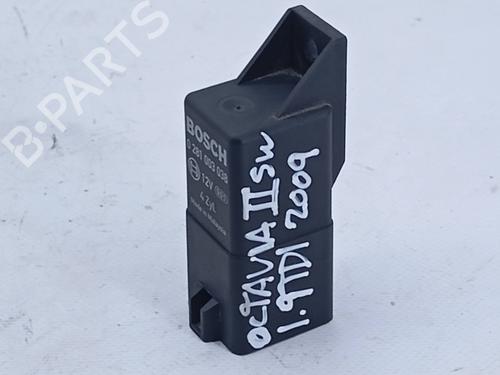 Used Switch Switch SKODA OCTAVIA II Combi (1Z5) 1.9 TDI (105 hp) 28500825 28500825