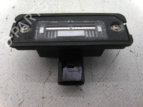 Used Licence plate light Licence plate light VW POLO IV (9N_, 9A_) 1.9 TDI (101 hp) 22946326 22946326