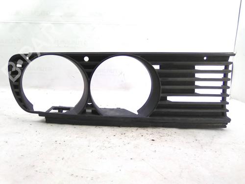 Grelha Grelha BMW 3 (E30) 318 i (105 hp) 22938254 22938254