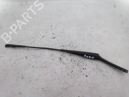 Used Front windshield wiper arm Front windshield wiper arm 22938616 22938616