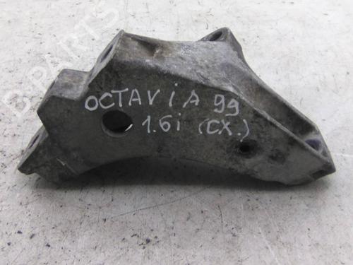 Used Gearbox mount Gearbox mount 19839822 19839822