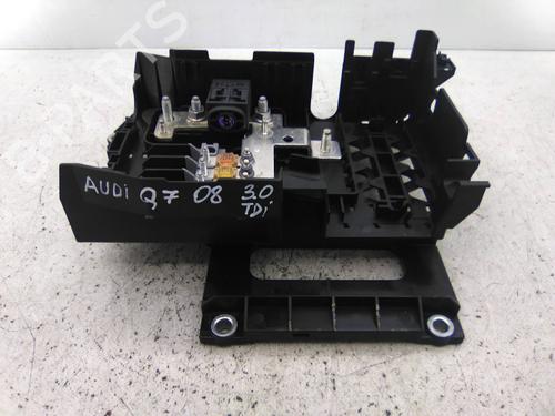 Used Fuse box Fuse box AUDI Q7 (4LB) 3.0 TDI quattro (233 hp) 19840111 19840111