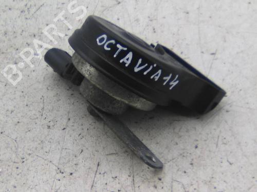 Used Horn Horn SKODA OCTAVIA III Combi (5E5, 5E6) 1.6 TDI (90 hp) 22533947 22533947