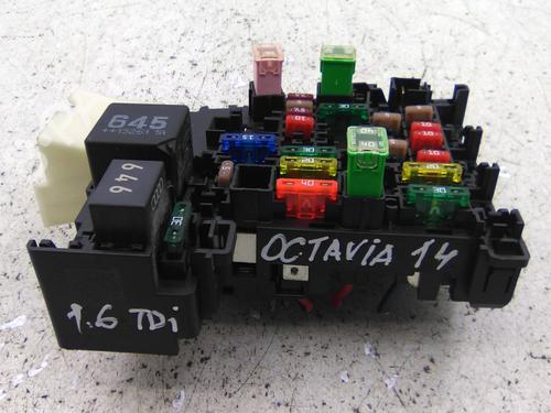 Used Fuse box Fuse box SKODA OCTAVIA III Combi (5E5, 5E6) 1.6 TDI (90 hp) 22320844 22320844