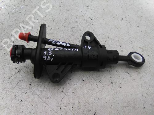 koblingspedal koblingspedal SKODA OCTAVIA III Combi (5E5, 5E6) 1.6 TDI (90 hp) 22337089 22337089