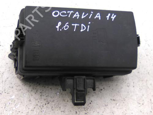 Used Fuse box Fuse box SKODA OCTAVIA III Combi (5E5, 5E6) 1.6 TDI (90 hp) 22337093 22337093