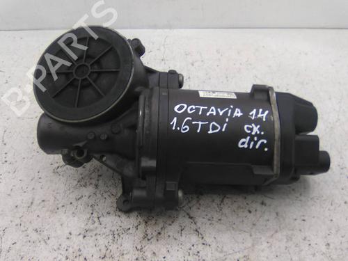 Used Electronic module Electronic module SKODA OCTAVIA III Combi (5E5, 5E6) 1.6 TDI (90 hp) 22647199 22647199