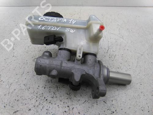 Used Brake master cylinder Brake master cylinder 22423260 22423260