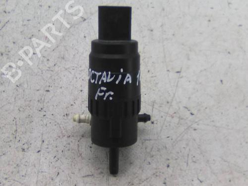 Used Washer pump Washer pump SKODA OCTAVIA III Combi (5E5, 5E6) 1.6 TDI (90 hp) 22375052 22375052