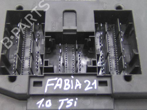 Fuse box SKODA FABIA IV (PJ3) 1.0 TSI | BP36225613E1 - Image 2