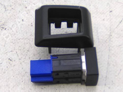 Warning switch SEAT ARONA (KJ7, KJP) 1.0 TSI | BP20482608I22 - Image 2