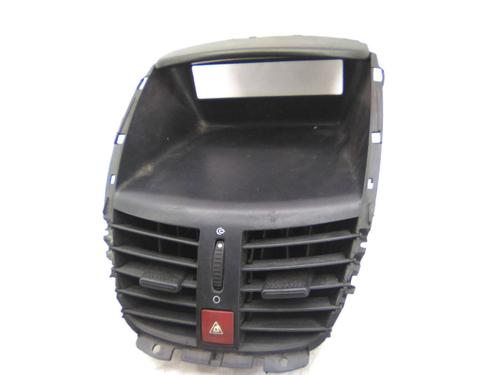 Used Air vent Air vent PEUGEOT 206+ (2L_, 2M_) 1.4 i (2LKFWA, 2MKFWA) (75 hp) 22964471 22964471