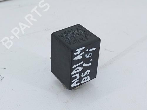 Used Switch Switch AUDI A4 B5 (8D2) 1.6 (100 hp) 19842140 19842140