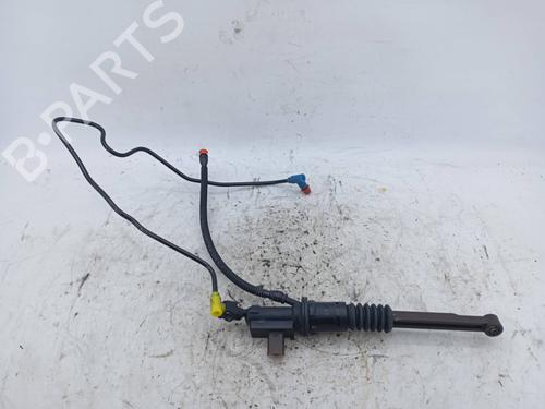 Used Clutch slave cylinder Clutch slave cylinder CITROËN C3 III (SX) 1.2 VTi 82 (82 hp) 19842305 19842305