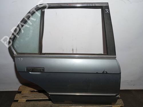 Dør højre bagtil Dør højre bagtil BMW 3 (E30) 318 i (105 hp) 22964668 22964668