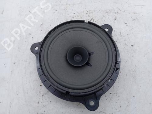 Used Speaker Speaker NISSAN JUKE (F15) 1.5 dCi (110 hp) 19842419 19842419
