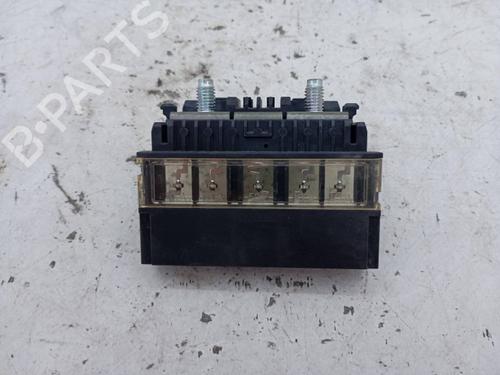 Used Fuse box Fuse box 19842440 19842440