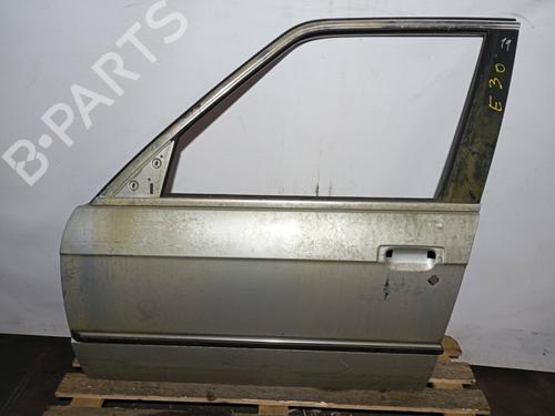 Porta frente esquerda Porta frente esquerda BMW 3 (E30) 318 i (105 hp) 22964696 22964696