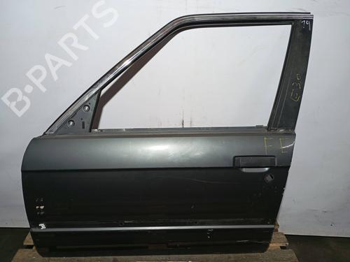 Porta frente esquerda Porta frente esquerda BMW 3 (E30) 318 i (105 hp) 22964700 22964700