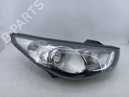 Used Right headlight Right headlight HYUNDAI ix35 (LM, EL, ELH) 2.0 CVVT 4WD (166 hp) 22960819 22960819