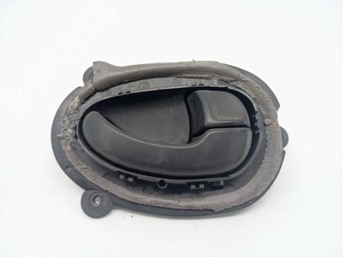 Used Front right interior door handle Front right interior door handle PEUGEOT 406 (8B) 1.6 (88 hp) 32447893 32447893