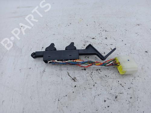 Used Switch Switch NISSAN PRIMERA Hatchback (P10) 2.0 (150 hp) 22960837 22960837