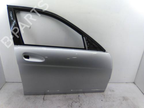 Used Right front door Right front door 21795197 21795197