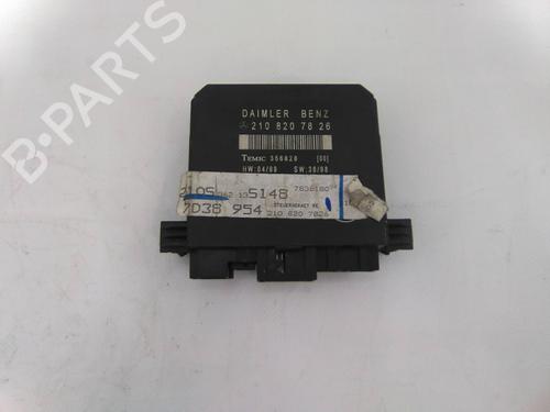 Used Electronic module Electronic module MERCEDES-BENZ E-CLASS (W210) E 220 D (210.004) (95 hp) 22960857 22960857