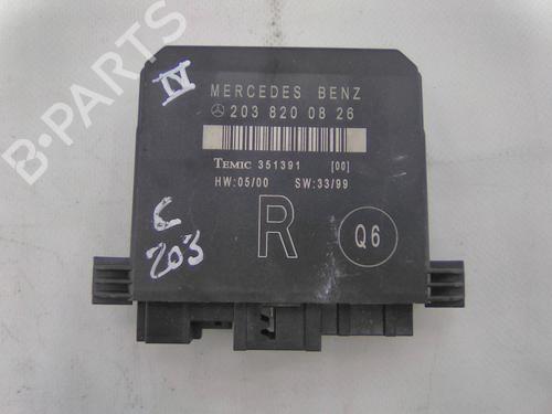 Used Electronic module Electronic module MERCEDES-BENZ C-CLASS (W203) C 200 CDI (203.004) (116 hp) 22965157 22965157