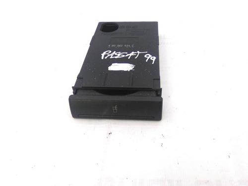Kopholder/Genstandsholder Kopholder/Genstandsholder VW PASSAT B5 Variant (3B5) 1.9 TDI (110 hp) 22961270 22961270