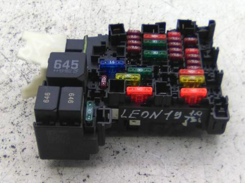 Used Fuse box Fuse box SEAT LEON (5F1) 1.0 TSI (115 hp) 21359849 21359849
