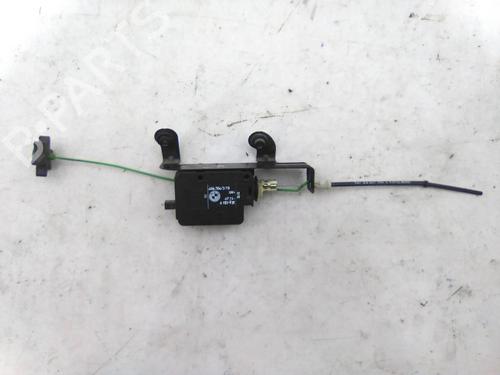 Used Fuel door actuator Fuel door actuator BMW 5 (E60) 530 d (218 hp) 22958132 22958132