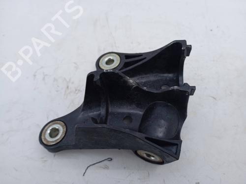 Used Gearbox mount Gearbox mount FORD FIESTA VII (HJ, HF) 1.5 TDCi (86 hp) 19844647 19844647