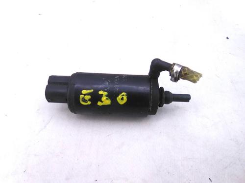 Used Washer pump Washer pump BMW 3 (E30) 318 i (105 hp) 22955488 22955488