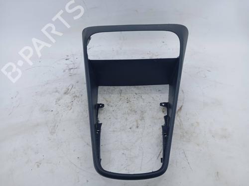 Used Middle console Middle console FORD FIESTA VII (HJ, HF) 1.5 TDCi (86 hp) 19845120 19845120